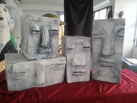 2016 수원유람 스토리텔링 이동식 전시 퍼포먼스 바위신사 작품 모습