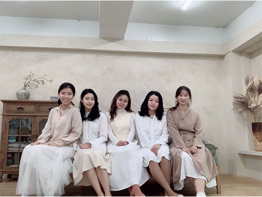 출연진 힘내 사진